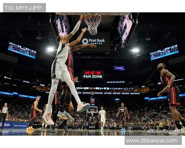 文班亚马场均20分10篮板3盖帽表现抢眼新秀之争已无悬念