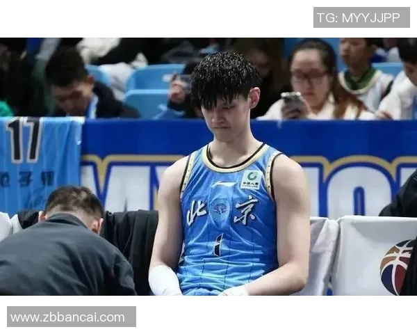 曾凡博的篮球之路：从青涩少年到璀璨明星的成长故事